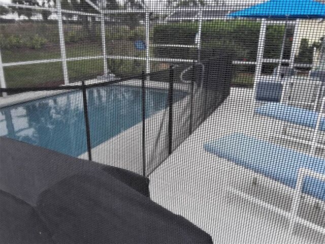 Sebring Baby Safety Pool Fences